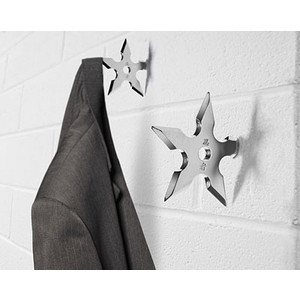 bb94_ninja_star_coat_hook_inuse