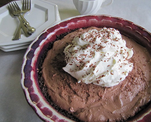 Post image for Chocolate Cream Pie With Banana Whipped Cream