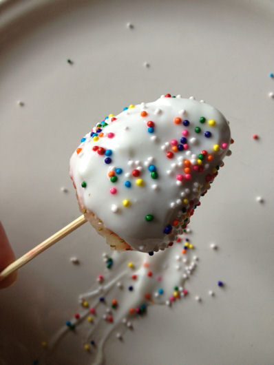 Frozen Strawberry Yogurt Pops-1