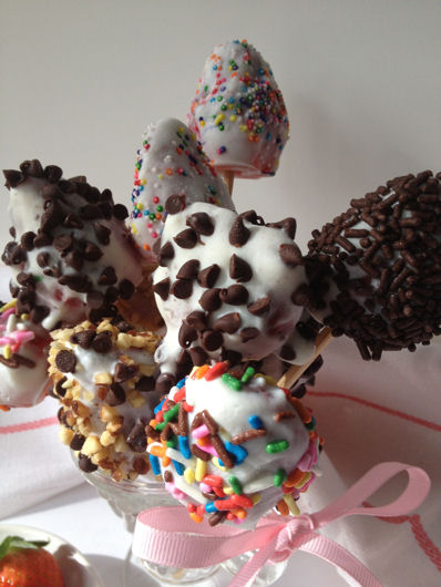 Post image for Frozen Strawberry Yogurt Pops
