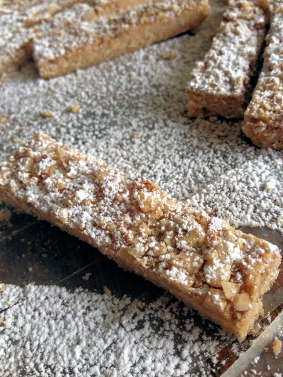 Post image for Cinnamon Cookie Brittle